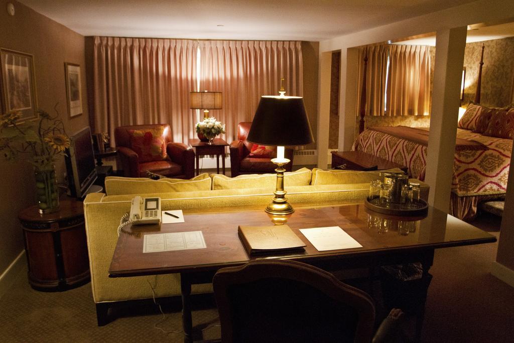 Bedford Village Inn Luaran gambar